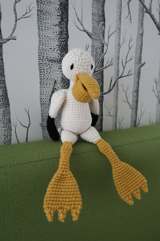 Great White Pelican #stringthingsbymel string-things.weebly.com