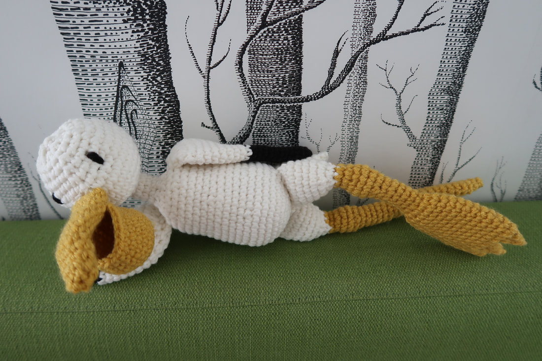 Great White Pelican #stringthingsbymel string-things.weebly.com
