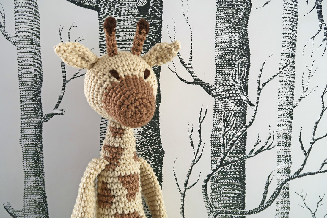 Caitlin the Giraffe #stringthingsbymel #toftpattern